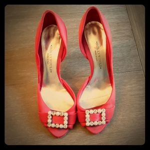 Hollywould orange red satin heels